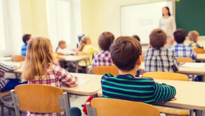 Παράταση έως τις 31 Μαρτίου για τις εγγραφές σε Νηπιαγωγεία και Δημοτικά - Τι πρέπει να γνωρίζουν οι γονείς