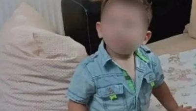 3χρονος Άγγελος: Σοκάρουν τα στοιχεία για τα βασανιστήρια - «Τον χτυπούσαν με γροθιές και γκλοπ, έσβηναν πάνω του τσιγάρα».