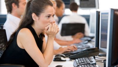 Δημόσιοι υπάλληλοι: Πόσο αυξάνονται οι μισθοί τους από την Πρωταπριλιά