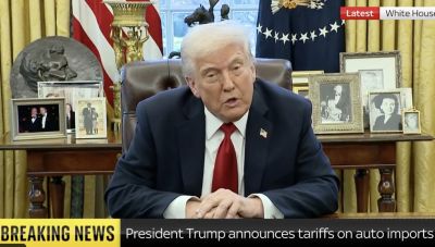 Ο Τραμπ ανακοίνωσε δασμούς 25% σε όλα τα αυτοκίνητα που δεν κατασκευάζονται στις ΗΠΑ