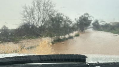 Πλημμύρισαν δρόμοι γύρω από το εργοτάξιο για το νέο αεροδρόμιο Καστελίου - Απροσπέλαστο το οδικό δίκτυο σε σημεία (Φωτο)