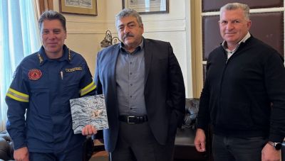 Εθιμοτυπική επίσκεψη στον Αντιπεριφερειάρχη Χανίων του νέου Διοικητή Πυροσβεστικών Υπηρεσιών