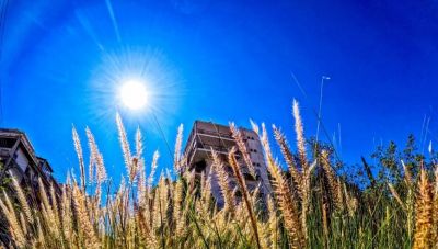 Ηλιόλουστος και με θερμοκρασίες που θα φτάσουν τους 20 βαθμούς Κελσίου ο σημερινός καιρός