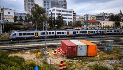 Hellenic Train: Σύγκρουση αμαξοστοιχίας με δίκυκλο στη Λένορμαν – Εγκατέλειψε το σημείο ο οδηγός