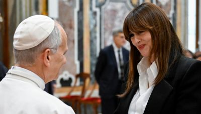 Ο Πάπας συναντήθηκε με σταρ του Χόλιγουντ: «Η εποχή μας σας χρειάζεται»