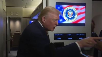 «Σιωπή, γουρουνάκι»: Επίθεση Τραμπ σε δημοσιογράφο που τον ρώτησε για τα αρχεία του Έπσταϊν