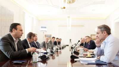 Τα τρία νέα ψηφιακά συστήματα που σταματούν την πώληση αλκοόλ και καπνού σε ανηλίκους – Τι είπε ο Μητσοτάκης