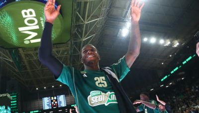 Πιστός στον Παναθηναϊκό ο Ναν: «Θέλω να δω τη φανέλα μου να αποσύρεται εδώ»