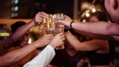 Ηράκλειο: Μαθητής στο νοσοκομείο με μέθη στη διάρκεια εκδρομής-Με χειροπέδες η συνοδός καθηγήτρια και δυο ακόμα άτομα