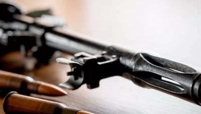 DW: Γιατί έχουν όπλα στην Κρήτη - Το μακελειό στα Βορίζια είναι το σύμπτωμα, όχι η αιτία