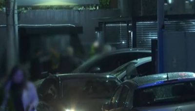 Μπουρνάζι: Έκρηξη έξω από το νυχτερινό κέντρο όπου είχε πέσει νεκρός 37χρονος από μαχαίρωμα