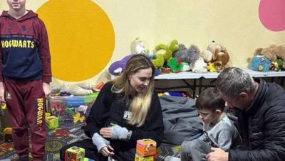 Politico: Απρόοπτο με την επίσκεψη της Αντζελίνα Τζολί στην Ουκρανία