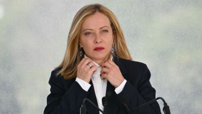 Μελόνι για τον ειδικό φόρο στις μεγάλες περιουσίες: «Με τη δεξιά στην κυβέρνηση, αυτό δεν θα γίνει ποτέ»