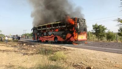 Ινδία: Τουλάχιστον 19 νεκροί σε λεωφορείο που έπιασε φωτιά
