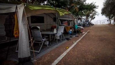 «Διπλό φονικό στη Φοινικούντα: Αντιφατικές καταθέσεις από τους δύο συλληφθέντες – Ερευνάται εμπλοκή τρίτου ατόμου