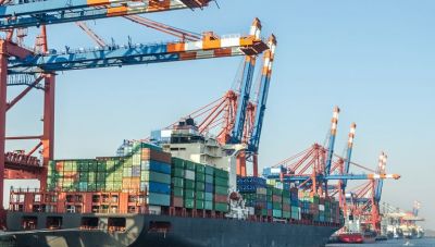 ΗΠΑ-Κίνα: Στη θάλασσα το νέο μέτωπο του εμπορικού πολέμου