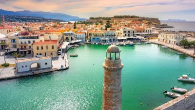 Ρέθυμνο: Η πόλη της Κρήτης που σταμάτησε το χρόνο και μαγεύει με τις ομορφιές της (Φωτο)