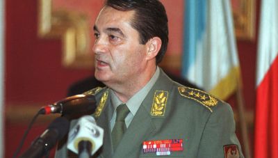 Σερβία: Απεβίωσε ο καταδικασμένος για εγκλήματα πολέμου, πρώην στρατηγός Νεμπόισα Πάβκοβιτς