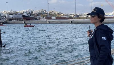 Νέες διασώσεις μεταναστών νότια της Κρήτης – Σύλληψη διακινητή στους Καλούς Λιμένες