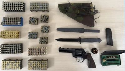 Ηράκλειο: Επιχείρηση κατά της παράνομης οπλοκατοχής – 57χρονος με πυρομαχικά, όπλα και ασυρμάτους ενδοεπικοινωνίας στο στόχαστρο