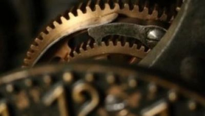 Χειμερινή ώρα: Πότε γυρίζουμε τους δείκτες των ρολογιών πίσω