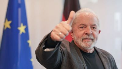 Λούλα: Διεκδικεί τέταρτη θητεία στη Βραζιλία σε ηλικία 80 ετών