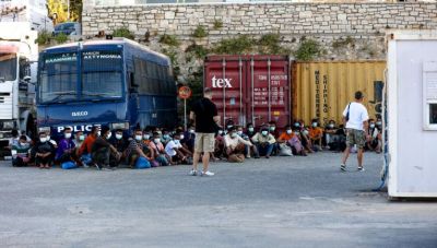 Ιεράπετρα: Επιχείρηση διάσωσης 57 μεταναστών – Φιλοξενούνται προσωρινά στο κλειστό γυμναστήριο