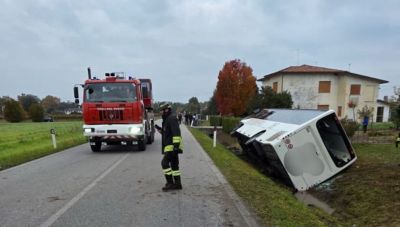 Ιταλία: 85χρονος νεκρός σε μετωπική σύγκρουση με σχολικό λεωφορείο