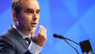 Γαλλία: Ο Λεκορνί φέρνει κι άλλους φόρους για εισοδήματα άνω των 250.000 ευρώ
