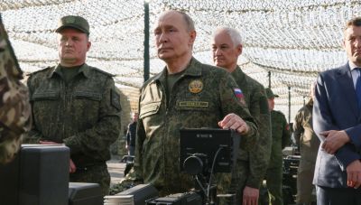 Economist: Ο Πούτιν τεστάρει τη Δύση και την ενότητά της