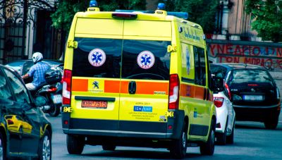 Μοτοσικλετιστής παρέσυρε και εγκατέλειψε ανήλικο παιδί στην Χαλκίδα