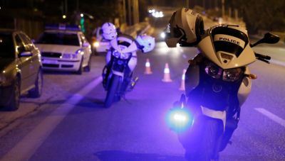 Λάρισα: Αρνήθηκε να δώσει τα στοιχεία του και αποπειράθηκε να χτυπήσει με το κεφάλι του αστυνομικό