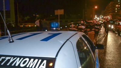 Επεισοδιακή σύλληψη στη Θεσσαλονίκη – Έκανε επικίνδυνους ελιγμούς με κλεμμένη μοτοσικλέτα και προσέκρουσε σε οχήματα