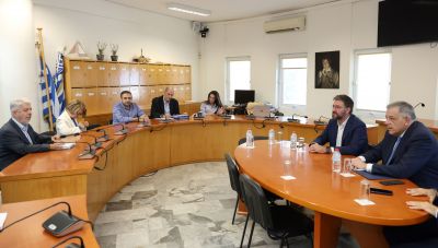 Στο Ηράκλειο ο Νίκος Ταχιάος – Επαφές με δημάρχους και αναφορά σε έργα υποδομών (βίντεο + φωτος)
