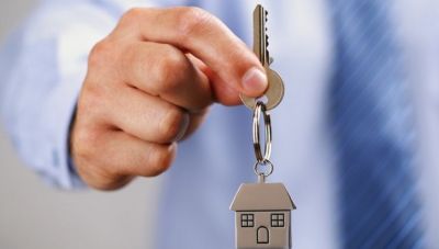 Νέα εποχή για τις βραχυχρόνιες μισθώσεις στην Ελλάδα – Πώς αλλάζει την αγορά το νέο νομοθετικό πλαίσιο