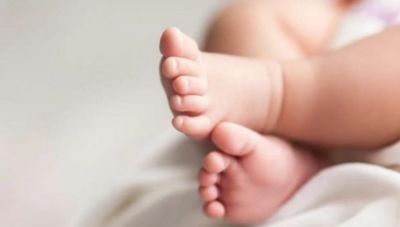 Φρίκη στη Μυτιλήνη: Έλουσαν με καυτό τσάι βρέφος - Αεροδιακομιδή στο νοσοκομείο με βαριά εκκαύματά