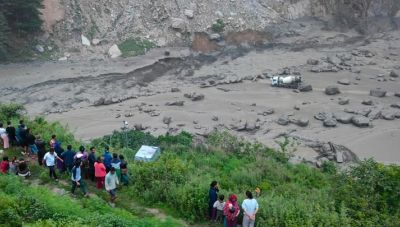 Τουλάχιστον 60 νεκροί στην Ινδία και το Νεπάλ μετά από πλημμύρες και κατολισθήσεις