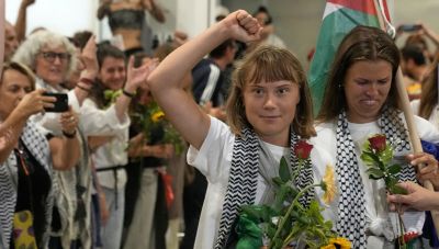 Γκρέτα Τούνμπεργκ από το «Ελ. Βενιζέλος»: Μπροστά στα μάτια μας εξελίσσεται μια γενοκτονία