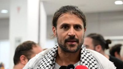 Ιάσωνας Αποστολόπουλος: Τύλιξαν την Γκρέτα Τούνμπεργκ με ισραηλινή σημαία και την έφτυναν