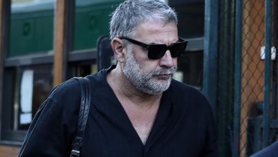 Βασίλης Μπισμπίκης: Διεκόπη η δίκη – Τι ζήτησε η πλευρά του ηθοποιού