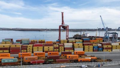 Oι δασμοί Τραμπ ρίχνουν τις γερμανικές εξαγωγές