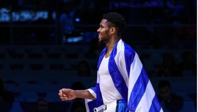 Γιάννης Αντετοκούνμπο: Η ανάρτηση με τις συγκινητικές φωτογραφίες μετά το χάλκινο μετάλλιο