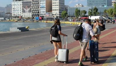 Λιμάνια: Μείωση στη διακίνηση επιβατών, αύξηση στα εμπορεύματα