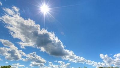 Καιρός: Μέχρι τους 34°C σήμερα- Μελτέμια στο Αιγαίο