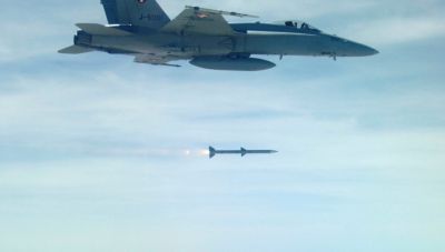 Το Πεντάγωνο ενέκρινε την πιθανή πώληση πυραύλων αέρος-αέρος στην Ολλανδία