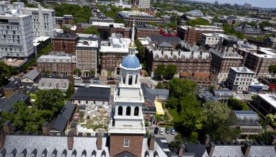 Νέοι περιορισμοί στο Χάρβαρντ, από την κυβέρνηση Τραμπ – Υπό καθεστώς «ενισχυμένης επίβλεψης κεφαλαίων», το πανεπιστήμιο