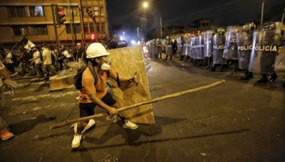 Περού: Βίαιες συγκρούσεις αστυνομικών και διαδηλωτών στη Λίμα