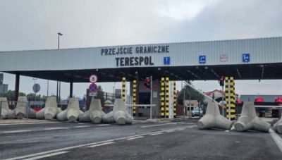 Nτ. Τουσκ: Επαναλειτουργούν τα συνοριακά περάσματα της Πολωνίας με τη Λευκορωσία