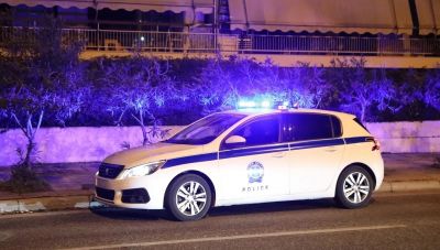 Χειροπέδες σε 19χρονο που παρενόχλησε 17χρονη