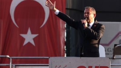 Τουρκία: Καθαιρέθηκε ο επικεφαλής και η διοίκηση του CHP στην Κωνσταντινούπολη